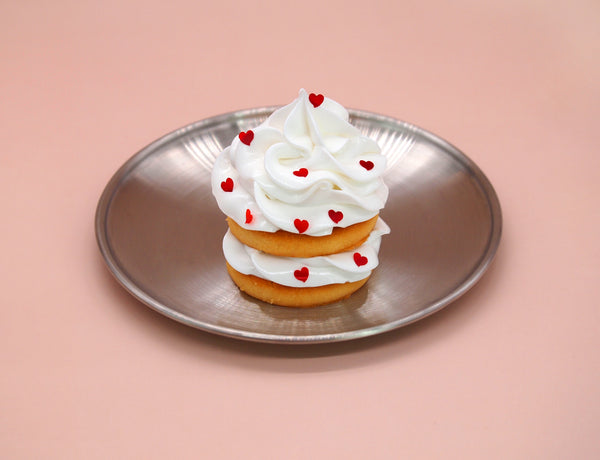 Red Twinkle Hearts -Gluten Free Halal Certified Edible Cake Decoration (Top 14 Allergen Free, Naturally Sourced Ingredients, Plant-based, Clean Label Free From GMO, Hydrogenated Fat, Palm oil, Vegan, BRC, Kosher & FDA)