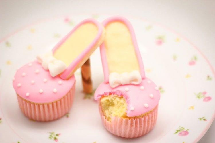 Edible Wafer Paper Pink Cupcake Case - Gluten Free Cake Decoration